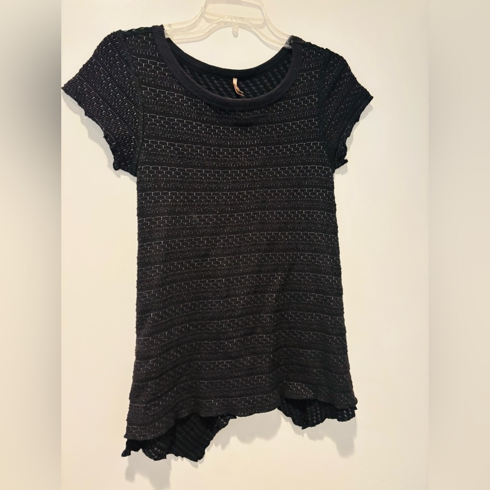 PETE Black Textured Short Sleeve Top, Size Small